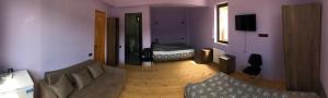Letto o letti in una camera di House Near Forest