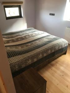 Letto o letti in una camera di House Near Forest