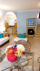 A seating area at Villa Marea