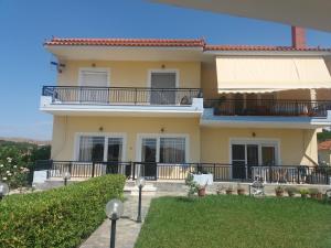 A balcony or terrace at Irini's Appartment 2