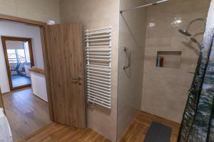Un baño de Apartma Valič 17 fotos más