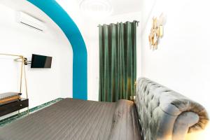 A bed or beds in a room at Navona Artist 10 APT