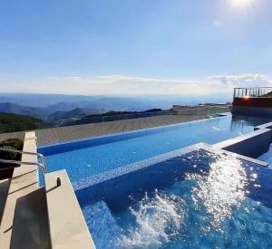 Bazén v ubytování Magic Kop - Milmari Resort nebo v jeho okolí