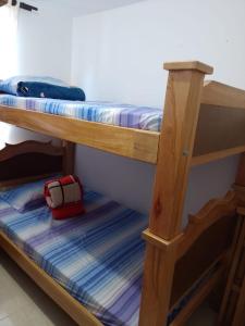 Poschodová posteľ alebo postele v izbe v ubytovaní CIBELES ARMENIA APARTAMENTO AMOBLADo