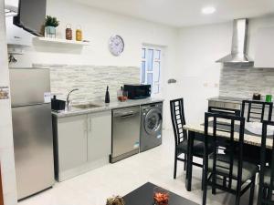 Kuchyň nebo kuchyňský kout v ubytování VC Alojamentos T2 + 4 fotografie