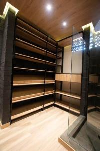 Fotografie z fotogalerie ubytování Deluxe Man cave with jacuzzy v destinaci Envigado