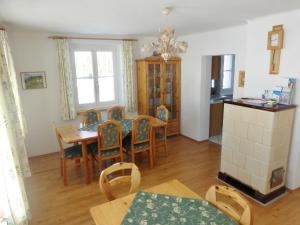Kuchyň nebo kuchyňský kout v ubytování Ferienhaus Wohleser