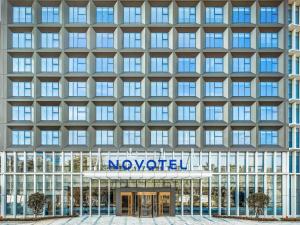 a rendering of the novation hotel in los angeles at Novotel Guangzhou Baiyun Airport in Huadu