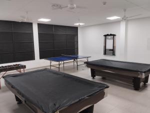 Herní místnost v ubytování APARTAMENTO COMODO Y ELEGANTE EN RICAURTE CUNDINAMARCA a
