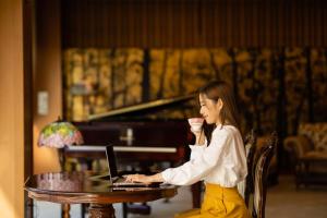 Ospiti di Hotel Hoho "A hotel overlooking the Echigo Plain and the Yahiko mountain range" formerly Hotel Oohashi Yakata-no-Yu