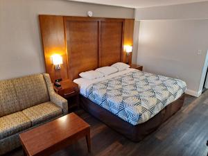 Motel 6 Catonsville MD Baltimore West客房内的一张或多张床位