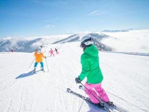 Skijanje pokraj turističkih naselja ili u blizini