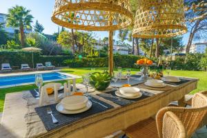 Zahrada ubytování By The Sea Lux House - Gran Piscina en Playa Fenals