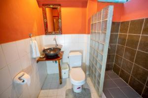 Koupelna v ubytování Aerie Lodge + 37 fotografií