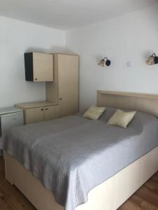 Postel nebo postele na pokoji v ubytování Ubytování U draka + 37 fotografií