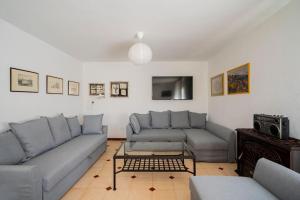 A seating area at Casa Hortensia. Barbacoa en Robledo de Chavela