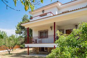 A balcony or terrace at Casa Hortensia. Barbacoa en Robledo de Chavela