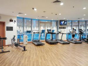 Fitness centrum a/nebo fitness zařízení v ubytování The Smart Concierge - Damac Waves