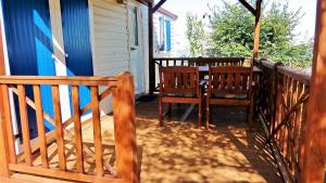 Galeriebild der Unterkunft Seaside Tkon Mobile Homes in Tkon