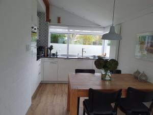 Kuchyň nebo kuchyňský kout v ubytování Rekerlanden 117