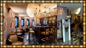 Restaurace v ubytování Hotel Jaguar Oporto - Airport to Hotel and City Center and Vice-Versa is a Free and Continuous Shuttle Service from 7AM to 8PM