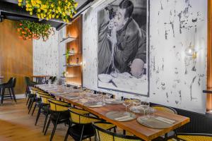 Neuchâtel City Hôtel 레스토랑 또는 맛집