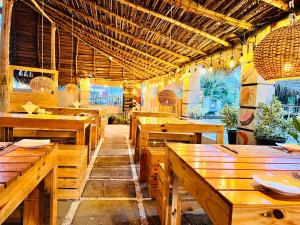 Restoran atau tempat lain untuk makan di Rominrich