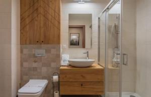 Kúpeľňa v ubytovaní Green Park Resort B19- z dostępem do basenu, sauny, jacuzzi, siłowni