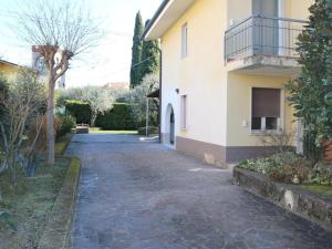 The building in which the holiday home is located