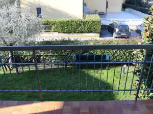 A garden outside Tranquility in the center of Lazise, neraby the lake