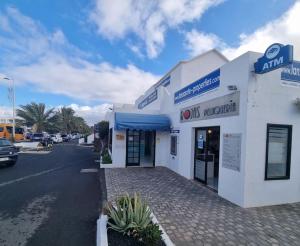 Foto sihtkohas Costa Teguise asuva majutusasutuse Playa Bastian first line of the sea galeriist