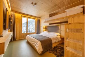 Ένα ή περισσότερα κρεβάτια σε δωμάτιο στο MAD Mount Hotel & Spa