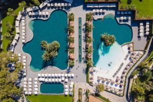 Bazén v ubytování Vogue Hotel Supreme Bodrum nebo v jeho okolí