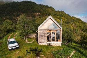 Loodusmaastik of the country house lähedal