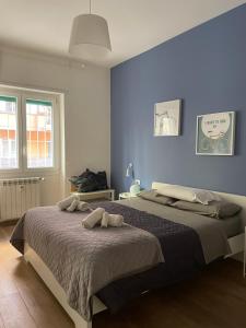 A bed or beds in a room at •TO ROME WITH LOVE•