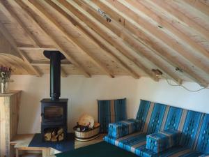 Posedenie v ubytovaní Cabane perchée Les Cabanes de Fallot - sauna bain-froid piscine naturelle