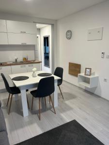 Posedenie v ubytovaní Apartmani "Stari Grad - Samobor"