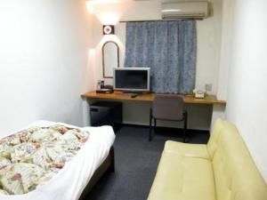 Gallery image of Rinkai Hotel Kitamise in Sakai