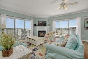 TV/trung tâm giải trí tại Bahia Vista I 508 condo