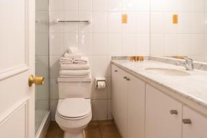 Bagno di MR Apart Providencia (ex Apart Neruda)
