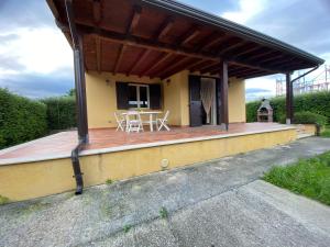 The building in which the holiday home is located