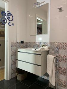 Photo de la galerie de l'établissement Bed & Breakfast Indi Thelar, à Villa Guardia