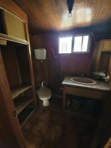 Koupelna v ubytování cabañas las garzas 1 + 20 fotografií