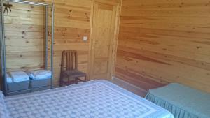 A bed or beds in a room at Casa Rural los Caños