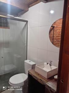 Bangalô próximo ao Parque tesisinde bir banyo