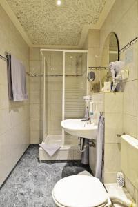 Koupelna v ubytování Hotel Haus Kleimann-Reuer