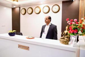 Hosté ubytování Villa Grand Hotel Near Kempegowda International Airport