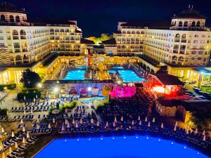 Басейн в Melia Sunny Beach All Inclusive або поблизу