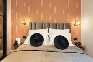 Postel nebo postele na pokoji v ubytování Candy Rose Lux Zagreb Centre