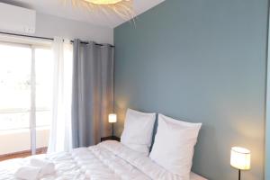 Fotografia z galérie ubytovania Beautiful T3 residence "L'Atrium" air conditioned with parking v destinácii Cagnes-sur-Mer